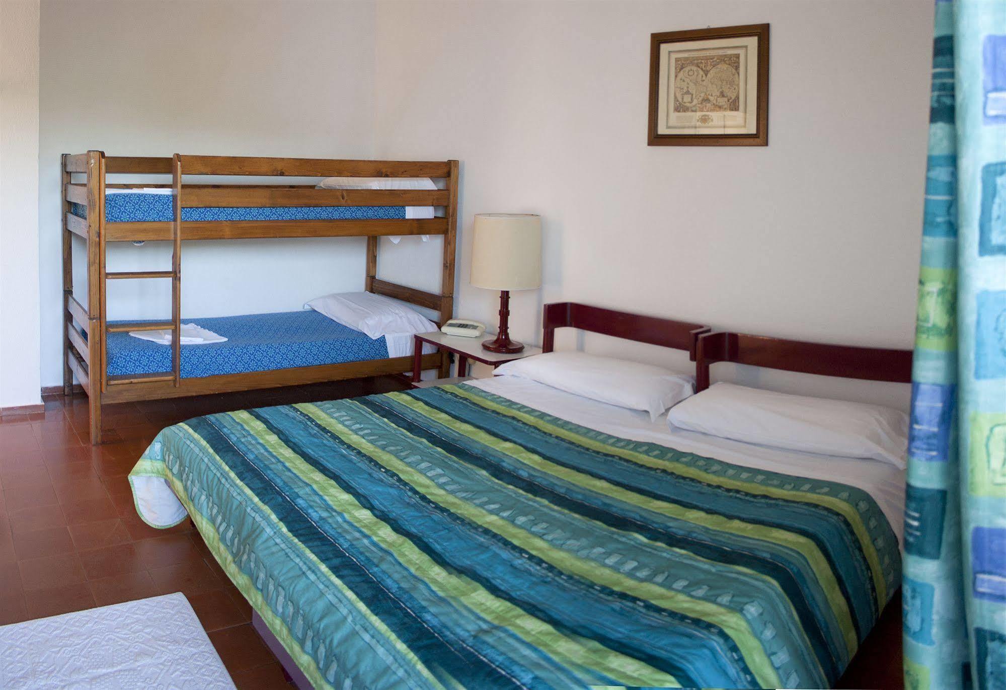 Mirage Hotel 2*